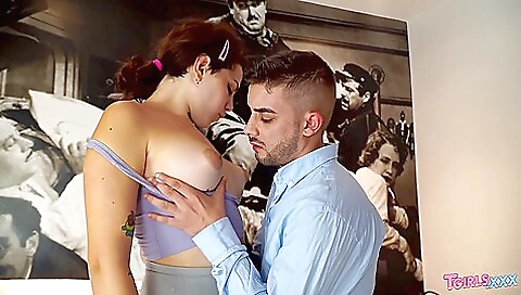 Busty amateur pornstar is having anal sex in her pussy