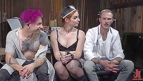 Female pussy sucking then getting double penetrated